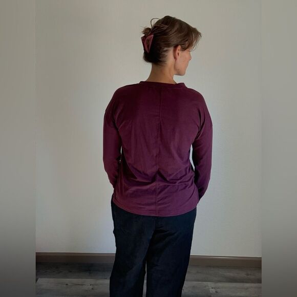 RBX Wine V Neck Thumbhole Top Soft Medium Loose Fit - Picture 6 of 9